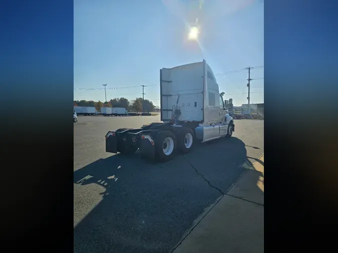 2019 NAVISTAR INTERNATIONAL LT625 SLPR CAB