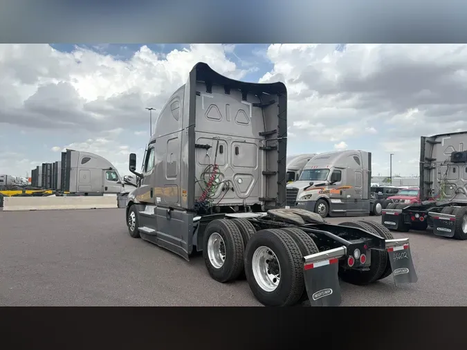 2025 Freightliner Cascadia 126a5fd1535a666020a3860f19d78b907c6
