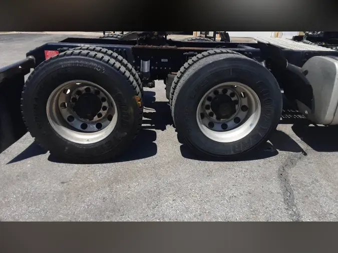 2020 Volvo VNL300a5ff062c748241ece24f9d2d9cbee22e