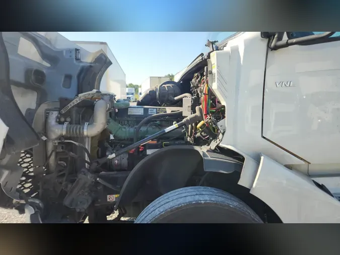 2019 Volvo VNL300