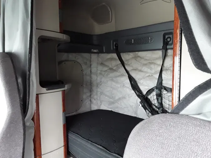 2017 FREIGHTLINER/MERCEDES CASCADIA 125