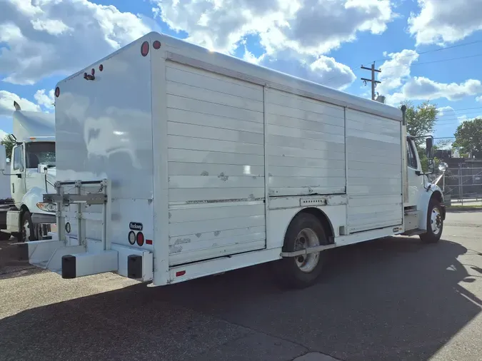 2017 FREIGHTLINER/MERCEDES M2 106