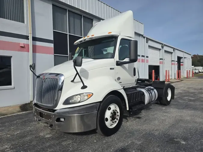 2019 NAVISTAR INTERNATIONAL RH613 DAYCAB S/A