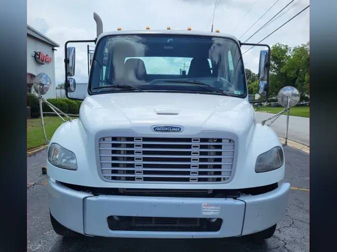2017 FREIGHTLINER M2 106