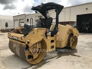 2009 Caterpillar CB54