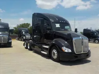 2021 KENWORTH T680