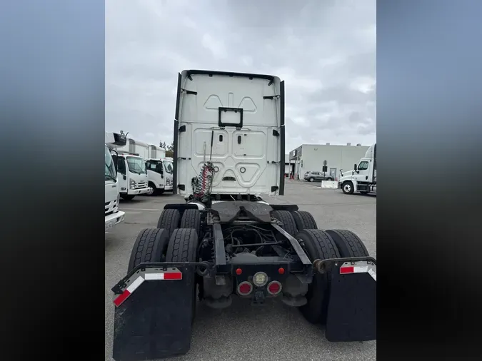 2019 FREIGHTLINER NEW CASCADIA PX12664