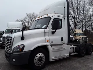 2018 FREIGHTLINER/MERCEDES CASCADIA 125