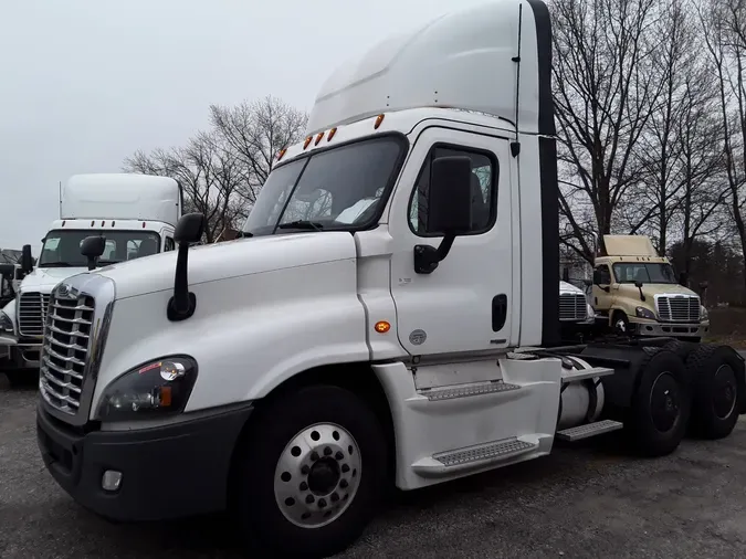 2018 FREIGHTLINER/MERCEDES CASCADIA 125a61bfadcb80a504c1ca5cba01cabc2e9