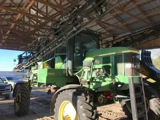 1998 John Deere 4700