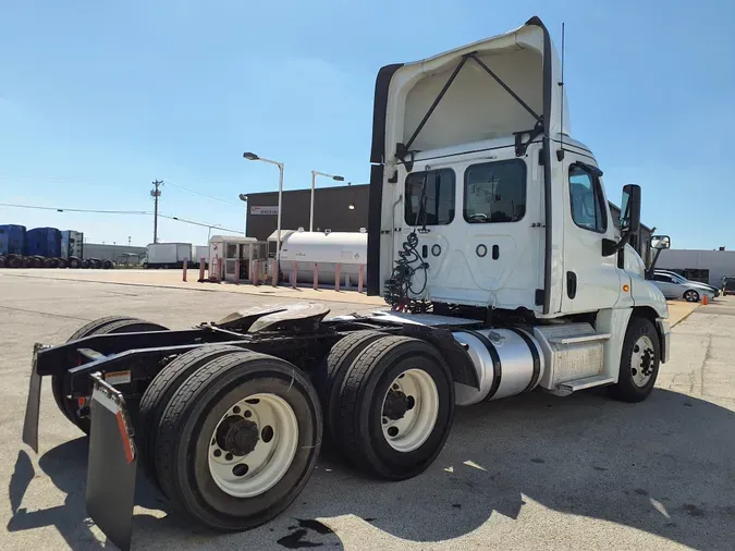 2019 FREIGHTLINER/MERCEDES CASCADIA 125