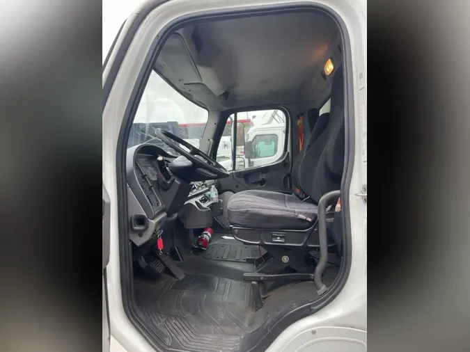 2017 FREIGHTLINER/MERCEDES M2 106a61f84e154809b8fa55121d82acb71ec
