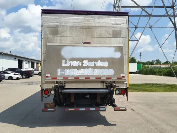 2019 FREIGHTLINER M2 106