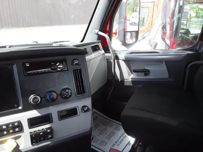 2019 FREIGHTLINER NEW CASCADIA 116