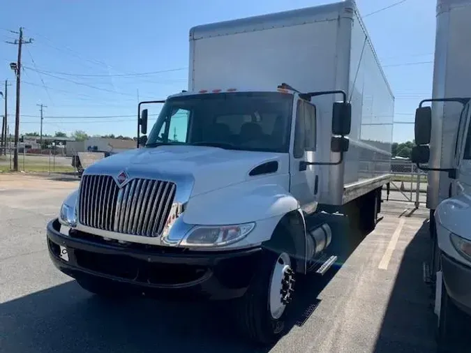 2018 International 4300-4X2