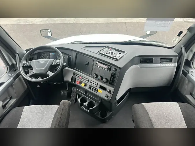 2022 Freightliner Cascadia 126a625d81840931f18918fccdf92ffbb9a