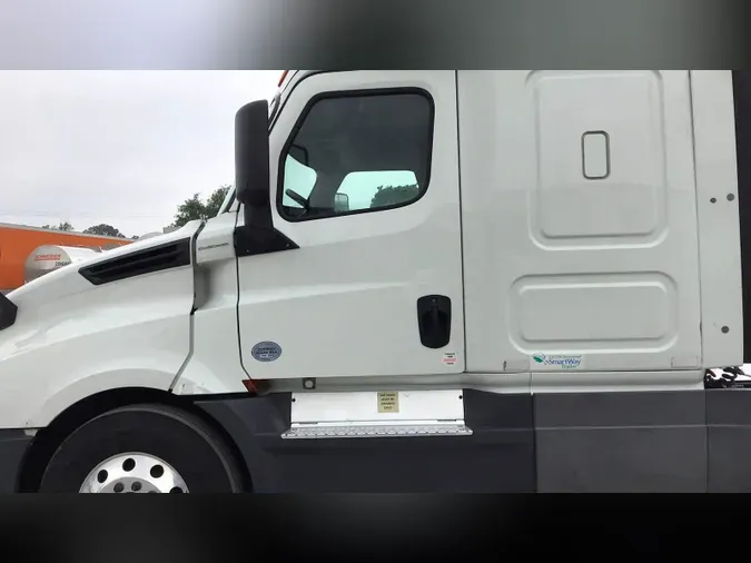 2020 Freightliner Cascadia
