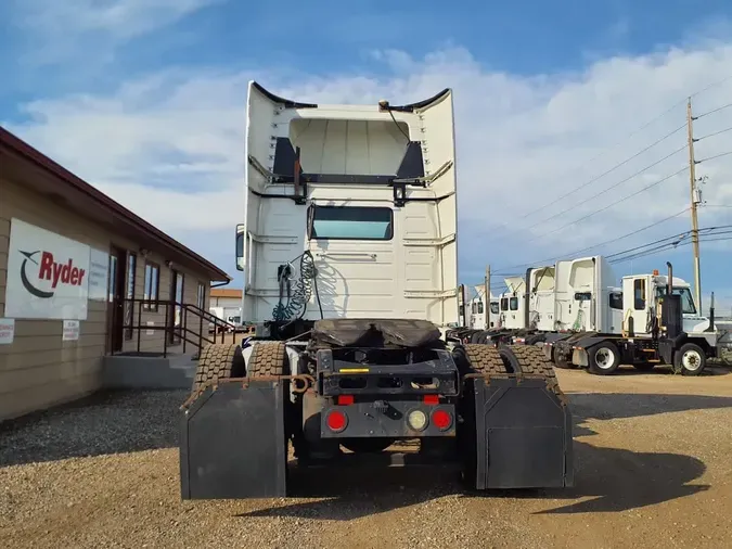 2019 VOLVO VNR42T 300