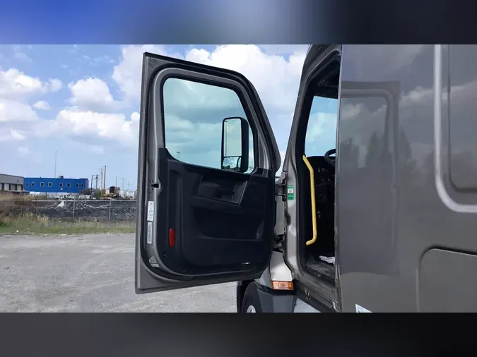 2024 Freightliner Cascadia 126