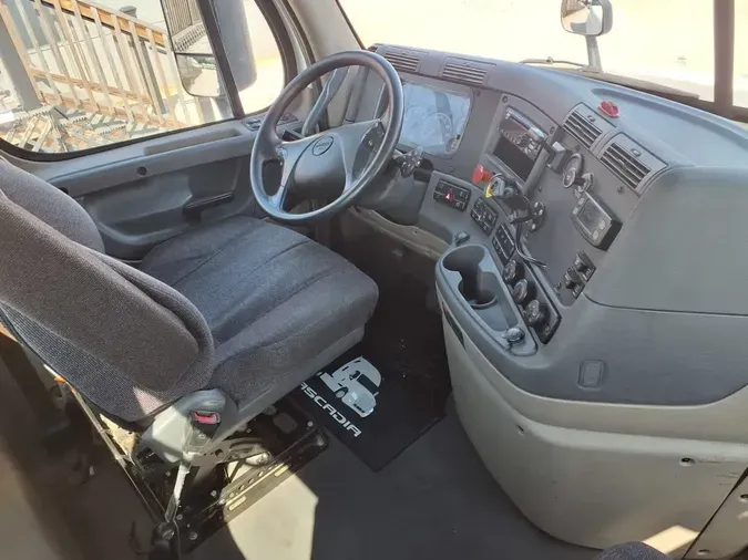 2019 FREIGHTLINER CASCADIA 125