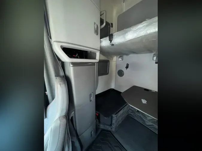 2023 VOLVO VNL64T760a62e5431e904ce4362bb29a26bb11aa2