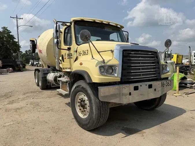 2017 FREIGHTLINER 114SD