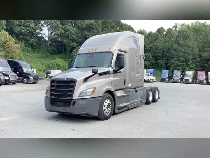 2021 Freightliner Cascadia 126
