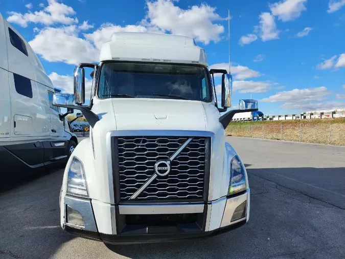 2024 VOLVO VNL64T760