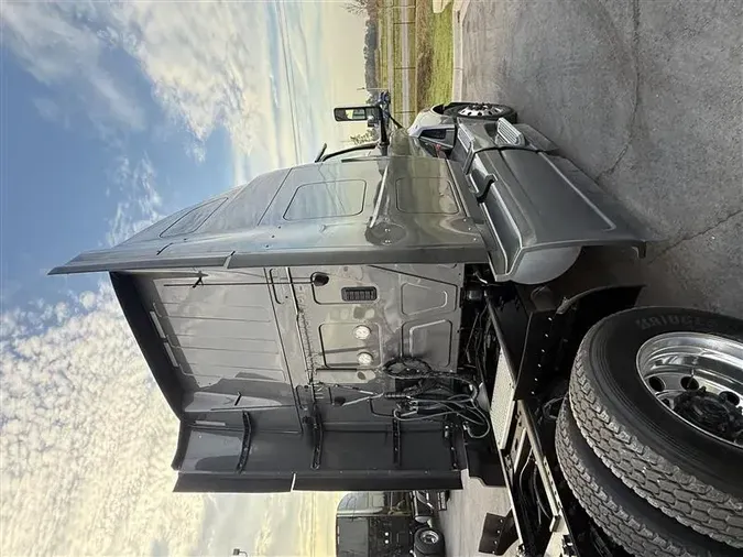 2022 INTERNATIONAL LT625
