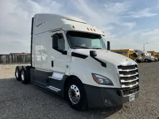 2019 FREIGHTLINER T12664ST