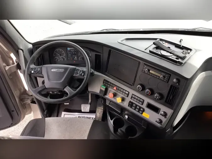 2021 Freightliner Cascadia 126