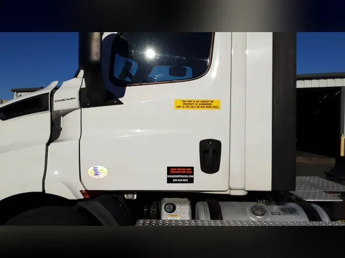 2020 Freightliner Cascadia 126