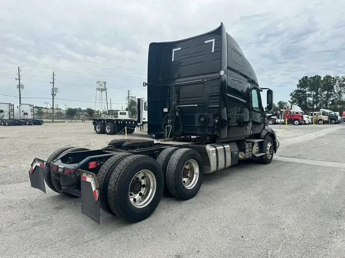 2019 Volvo VNL64T760