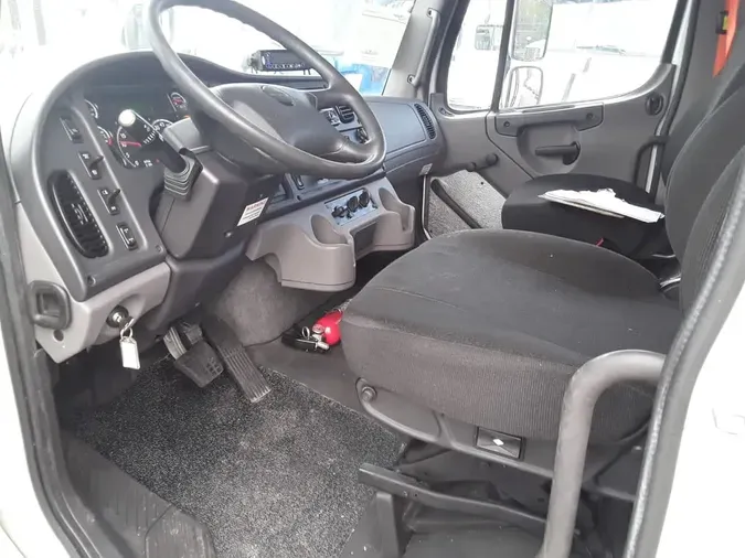 2020 FREIGHTLINER M2 106