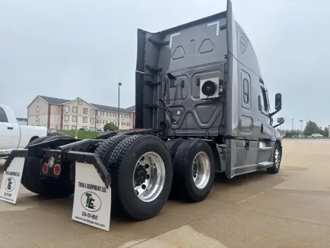 2022 Freightliner Cascadia 126a6489f5a1e48441c76a3a3fd9053fec9