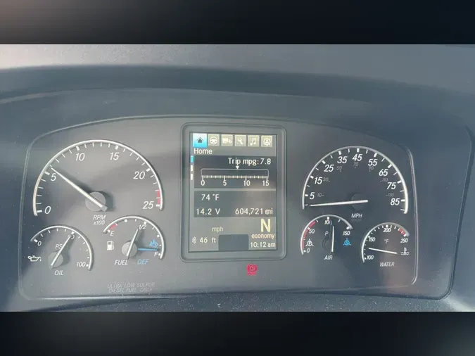 2021 Freightliner Cascadia 126