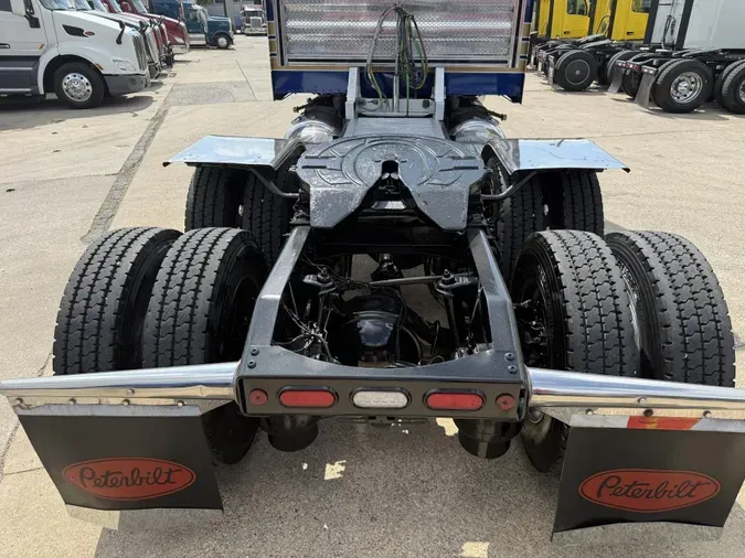 2022 Peterbilt 389