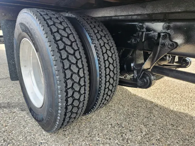 2018 INTERNATIONAL Durastar 4300