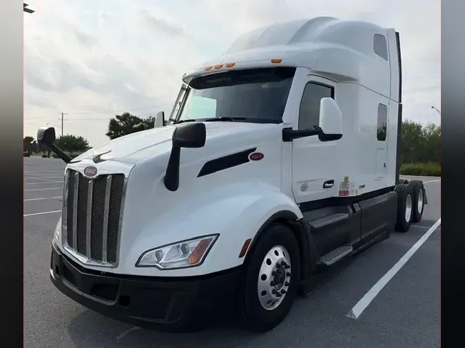 2023 Peterbilt 579a64aeed02fc27e73e86ca0880fecf84c