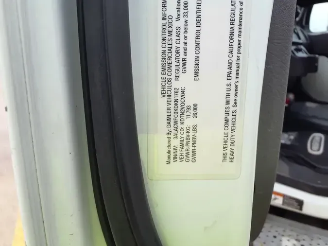 2019 FREIGHTLINER M2 106