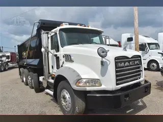 2013 MACK GRANITE GU813