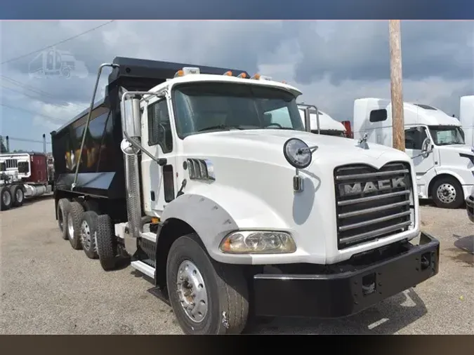 2013 MACK GRANITE GU813