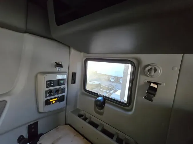 2020 NAVISTAR INTERNATIONAL LT625 SLPR CAB