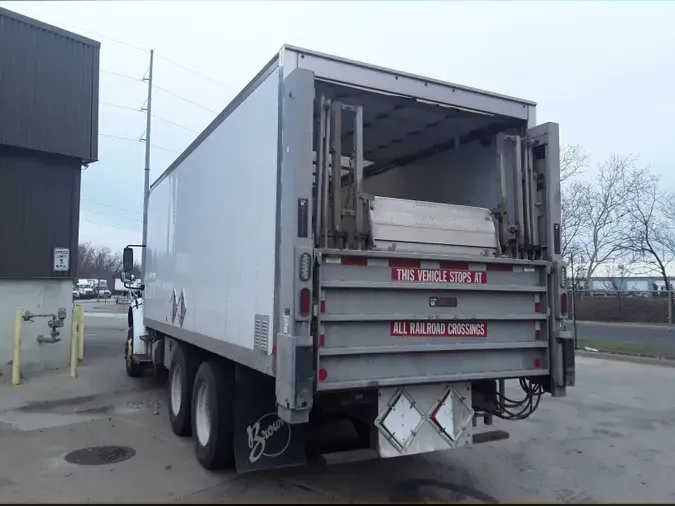 2018 FREIGHTLINER/MERCEDES M2 106