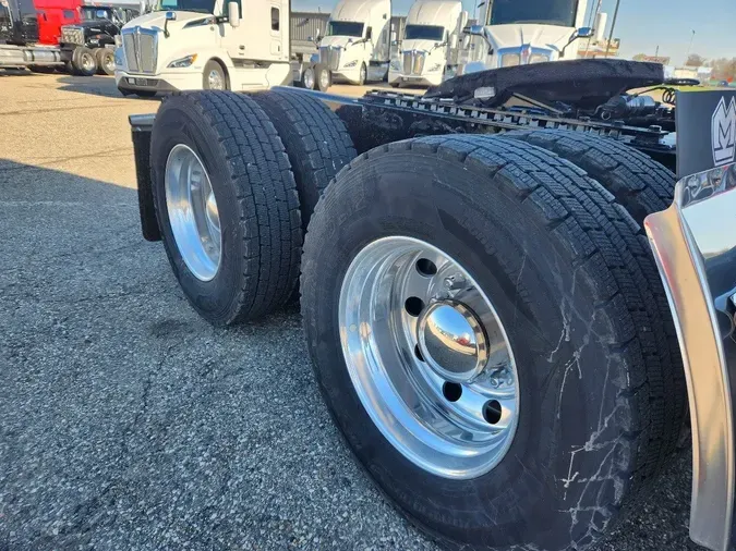2022 KENWORTH T680
