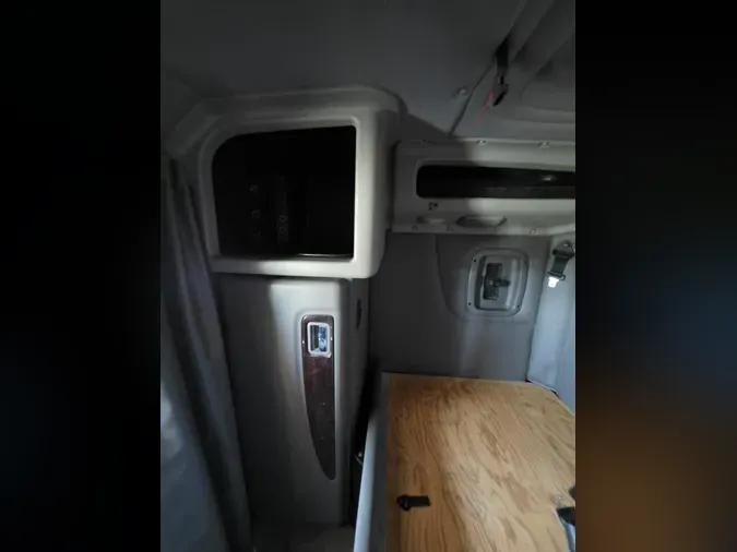 2016 Peterbilt 389