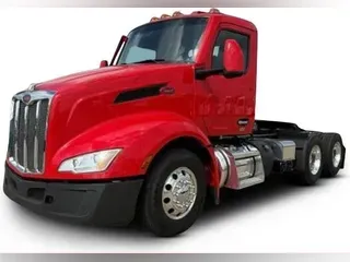 2023 Peterbilt 579