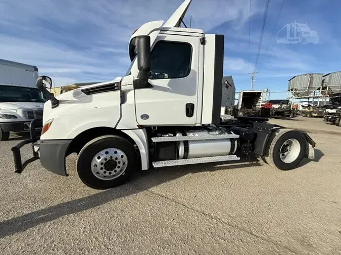2022 FREIGHTLINER CASCADIA 126
