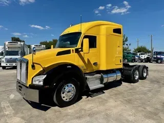 2019 KENWORTH T880