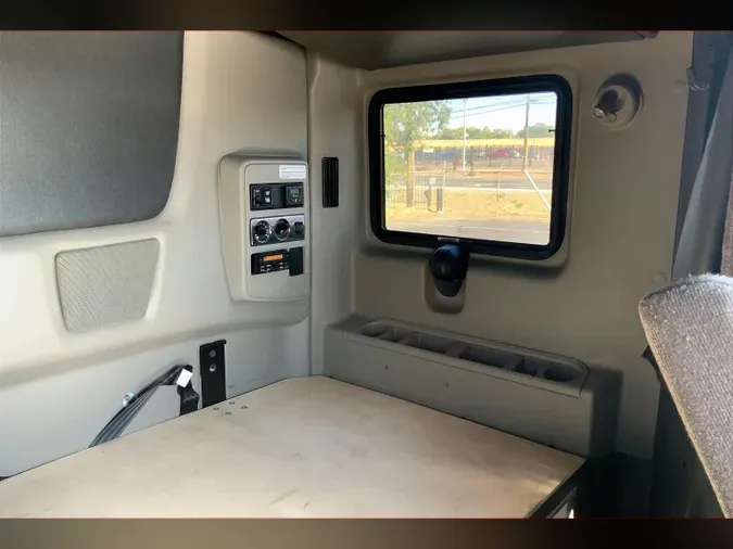 2021 INT LT625 6x4